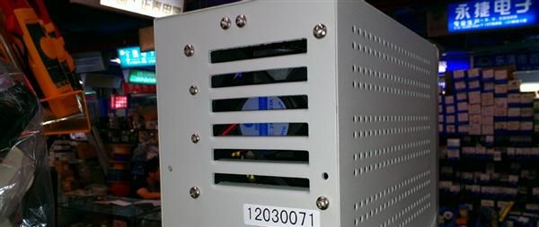 则丰盛高精度四位显示直流<font color=red>稳压</font>可调<font color