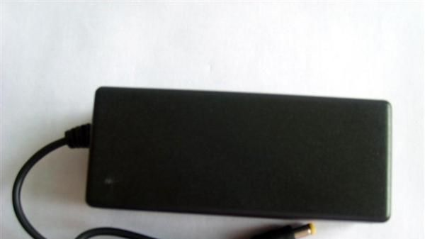 12.6V(3串)锂电池组充电器