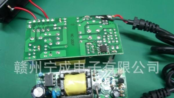 3串镍氢电池充电器（4.5V）