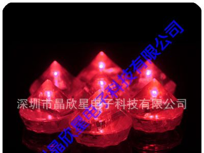 按键可换<font color=red>电池</font>发光冰块 元宝发光冰块 LED冰块 酒吧发
