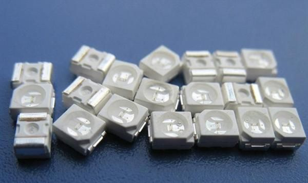 特价供应SMD贴片3528红外线 LED红外线发射管