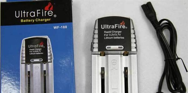铝合金UltrFire WF-188 <font color=red>充电</font>器（3.