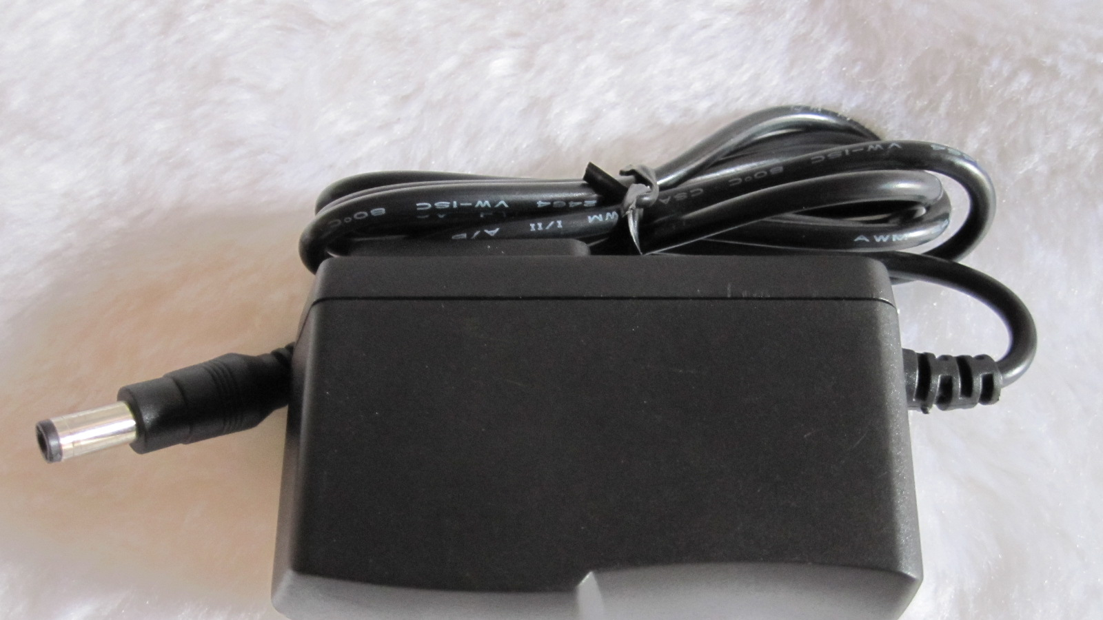供应12V1A电源适配器