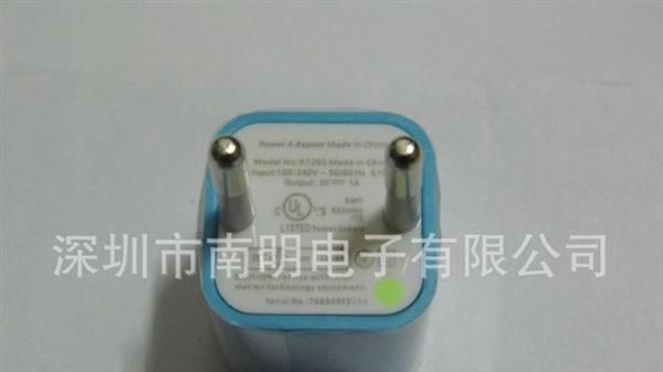 苹果欧规三代绿点充电器 苹果绿点三代手机充电器 彩色充电器