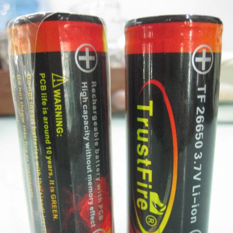 批发TrustFire 带保护板 充电 26650锂电池 高容量 5000毫安