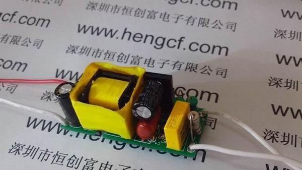 恒创富厂家 18W球泡灯电源 高效率电源18W CE EMC 认证电源
