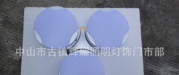 新款 3头造型 3X18W 客厅led吸顶灯
