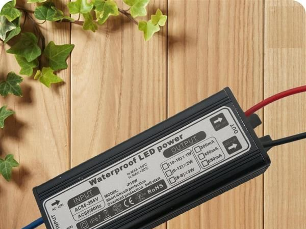 高性能高品质12&times;2w 球泡灯内置LED恒流驱动电源