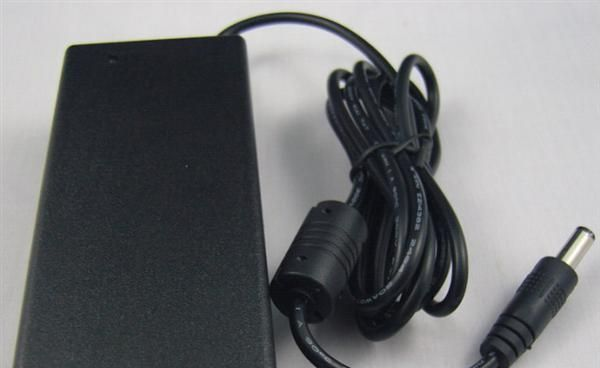 9V/2A电源适配器