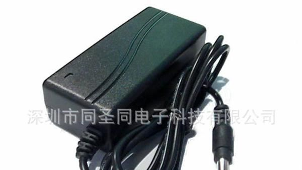 工厂供应12V电源适配器 LED电源 电流可按要求调整 12V2A电源