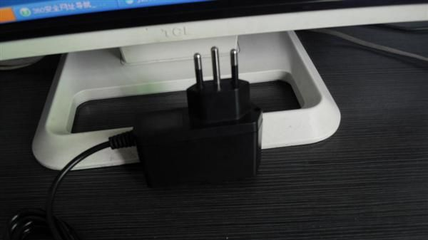 热销12V/1A DMX控制器电源适配器 IC稳压 巴西插脚