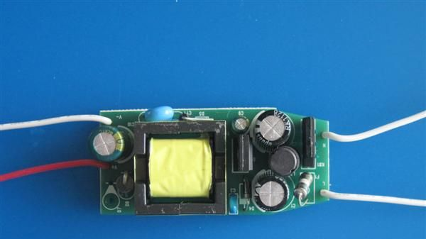 18W内置LED球泡灯驱动电源