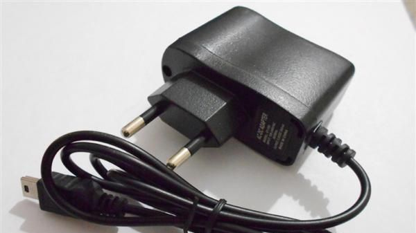 USB充电器