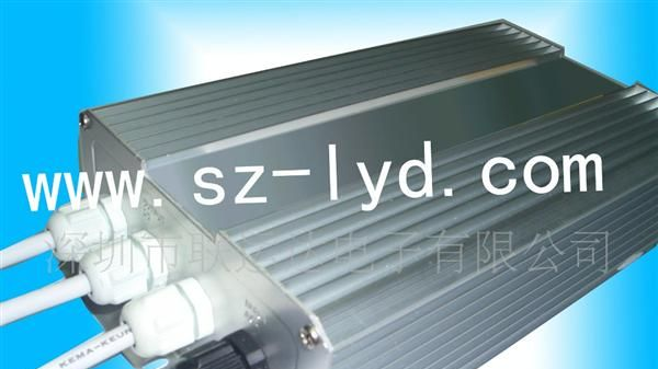 UL认证 32W开关稳压电源 IP67防护等级