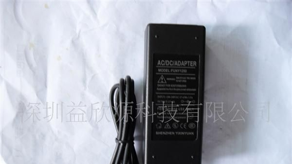 高品质12V5A开关电源ＬＥＤ灯带电源　12Ｖ5Ａ电源适配器