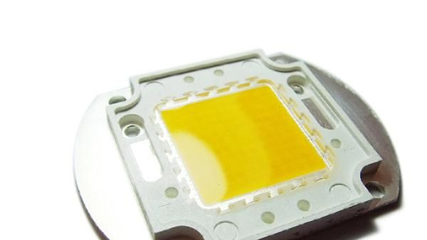 LED集成大功率光宏40MIL 30W金黄色光源