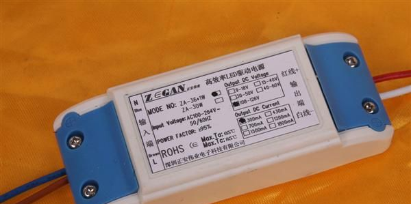 LED天花灯外置电源/外置电源/室内电源：：8*3W CE电源