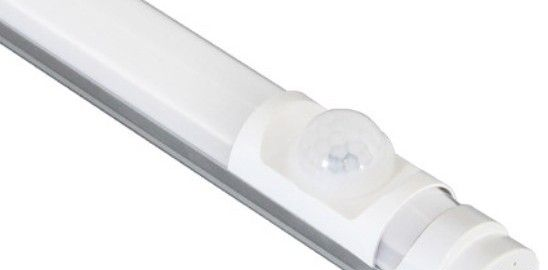 供应感应led日光灯,隔离电源，过EMC,lvd，光效93lm/w，高端产品