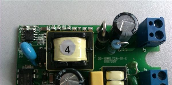 LED恒流电源