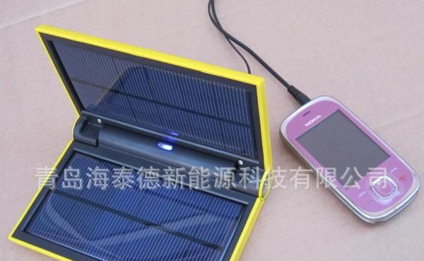 【精品推荐】厂家直销太阳能移动充电器，太阳能移动电源充电器