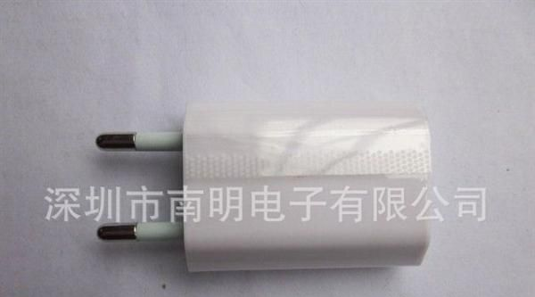 苹果IPHONE4代充电器 全波USB四代扁平充电器 欧规彩色充电器