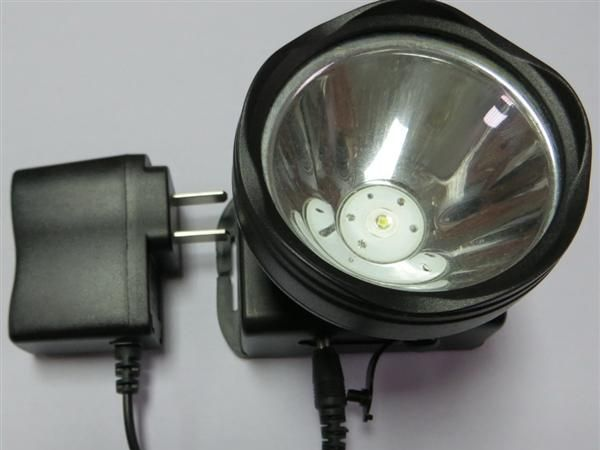 通用型18650充电器