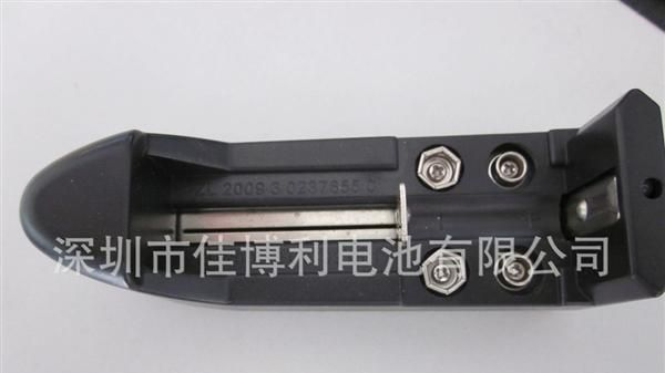 18650 16340锂离子及NI-MH NI-CD电池等多功能充电器