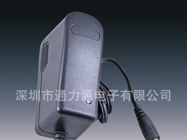 16.8V1A恒流.恒压锂电池充电器