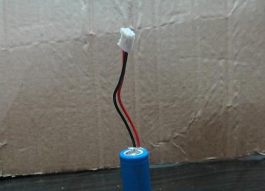 3,7v  650mah 14500圆柱电池 （加板出线）