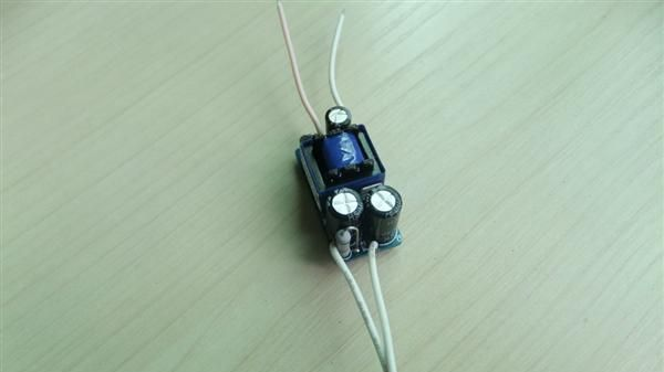 4~7W小体积球泡灯电源WQ07-035LG3,