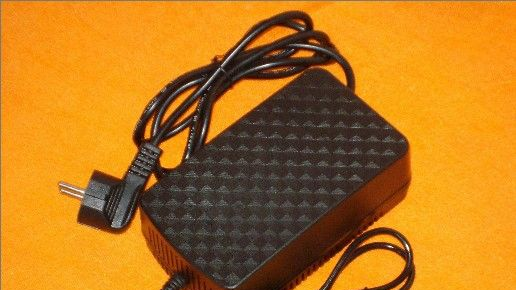 36V2A高可靠性充电电源定制
