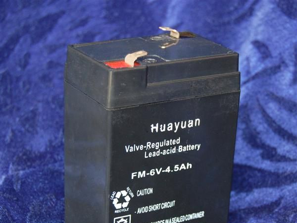 本厂生兔维护蓄电池6v4.5AH质量上乘.容量大使用寿命长
