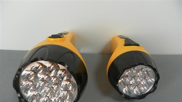 厂家热销15+10 LED 手电筒