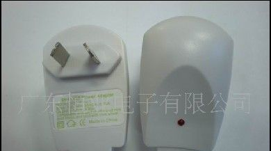 苹果iPhone3GS 4G 弧形英规USB充电器