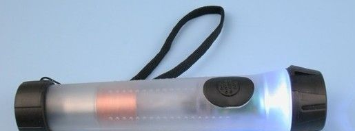 JS-7446 手摇20.*4.3CM 带电池手电筒 环保电筒 礼品电筒