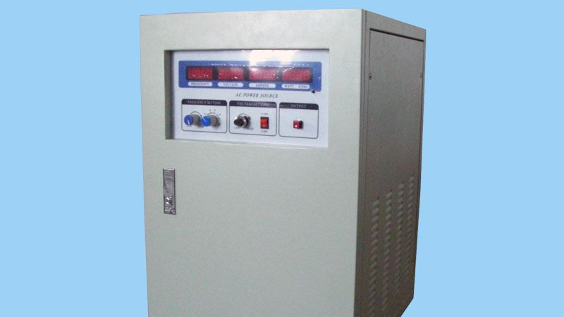 供应单进三出9KVA变频电源/220V变380V