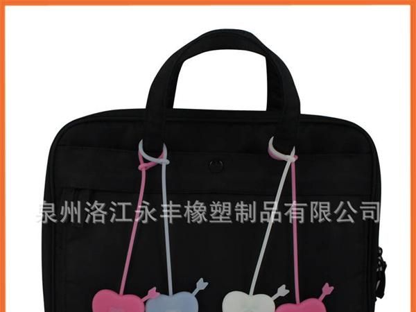 时尚环保爱心小手电，硅胶LED，爱心包灯，环保LED包挂饰