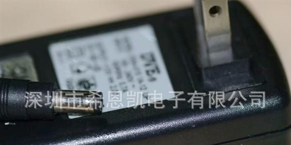 厂家直销12V2A变压器DSA-015 电源适配器