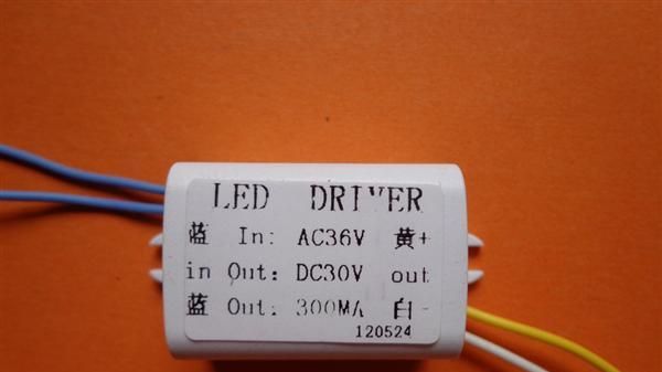 工厂直销led电源9W9*1W输入AC36V30V330MA低压太阳能路灯恒流源