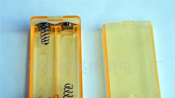 供应2节5号带盖环保透明黄电池盒