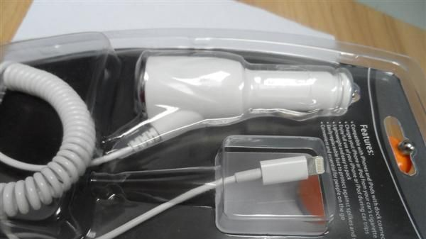 iphone5带线车充、车载手机充电器、苹果手机充电器、iphone5车充