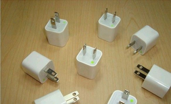 批发苹果充电头移动电源适配器IPHONE4 手机USB充电器IC保护绿点