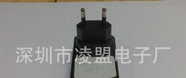 【供应】5V3A、3000MA 双USB充电器-满足平板电脑与手机同时使用