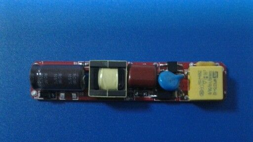 非隔离T8光管电源、质保2年,功率因数98%，效率88% ,12至24串12并