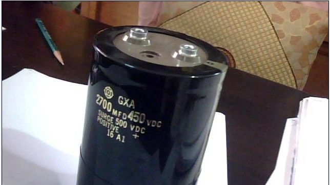 供应450V2700UF铝电解电容器