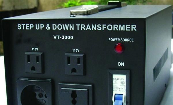 VT-3000 110V/220V互换电源变压器