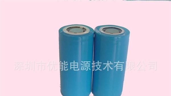 1W-5W  LED手电筒32650/5500MAH锂电池