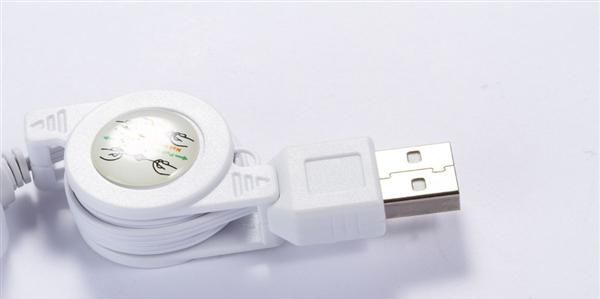 厂家供应新款USB拉环充电器 USB车充