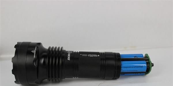 LED CREE XML-7T6超强光手电  五档记忆光模式 户外必备 3节电池