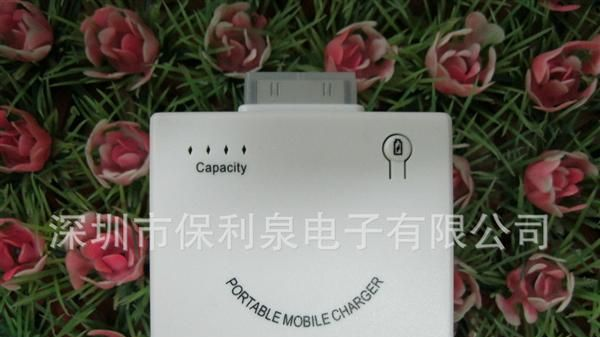 批苹果iPhone4 充电宝 外置电池 4s 外接 移动电源 iphone充电宝